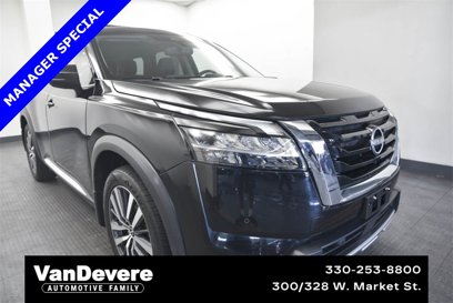 Used 2022 Nissan Pathfinder Platinum w/ Cargo Package