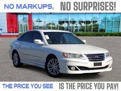 Used 2011 Hyundai Azera Limited w/ Navigation Pkg 3