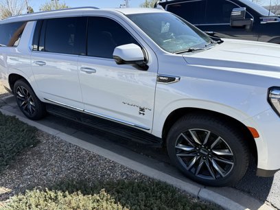 Used 2021 GMC Yukon XL SLT w/ SLT Luxury Plus Package