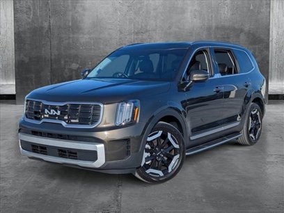 Used 2024 Kia Telluride S w/ S Sunroof Package