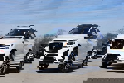 New 2025 Volvo XC60 B5 Core w/ Climate Package