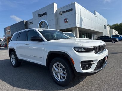 New 2025 Jeep Grand Cherokee Laredo w/ Luxury Tech Group I