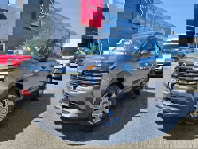 New 2025 Nissan Kicks S