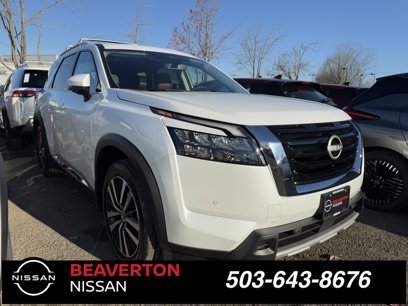 New 2025 Nissan Pathfinder Platinum w/ Cargo Package