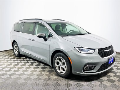 Used 2023 Chrysler Pacifica Limited