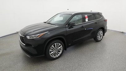 New 2025 Toyota Highlander Platinum