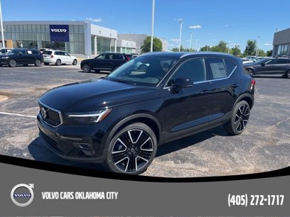New 2025 Volvo XC40 B5 Ultra w/ Climate Package
