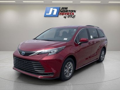 New 2025 Toyota Sienna LE