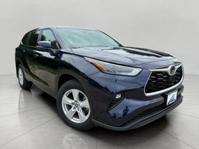 Used 2023 Toyota Highlander LE