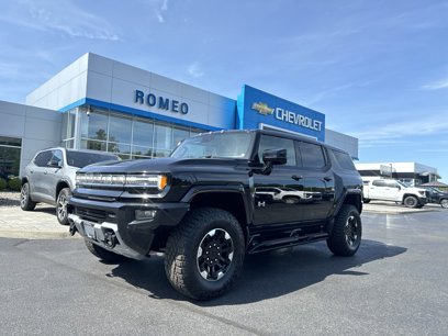 New 2024 GMC Hummer EV 2X w/ Extreme Off-Road Package