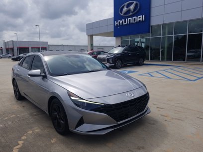 Used 2021 Hyundai Elantra SEL w/ Convenience Package