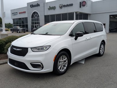 New 2026 Chrysler Pacifica Select