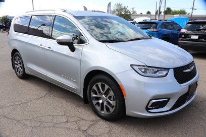 New 2023 Chrysler Pacifica Pinnacle