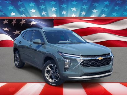 Used 2025 Chevrolet Trax LT w/ Driver Confidence Package