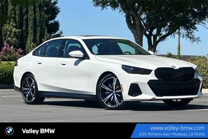 New 2024 BMW 540i xDrive w/ Premium Package