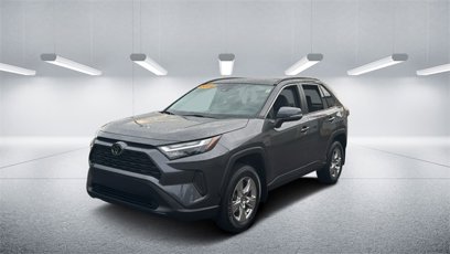 Used 2022 Toyota RAV4 XLE w/ Convenience Package