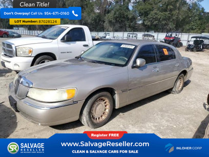 Used 2002 Lincoln Town Car Executive