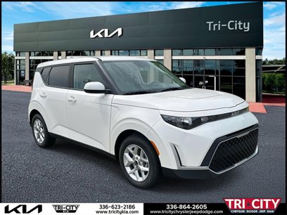 New 2025 Kia Soul LX