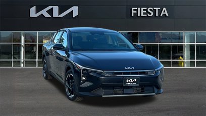 New 2025 Kia K4 EX