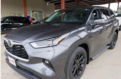Used 2022 Toyota Highlander LE
