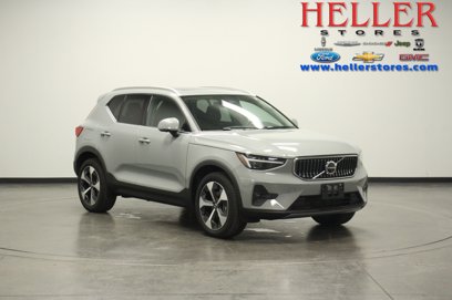 Used 2025 Volvo XC40 B5 Plus w/ Protection Package Premier