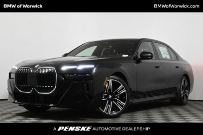 New 2025 BMW 760i xDrive w/ Premium Package