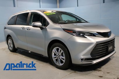 Used 2024 Toyota Sienna Platinum