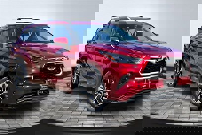 New 2025 Toyota Highlander XLE