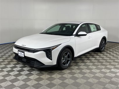 New 2025 Kia K4 LXS