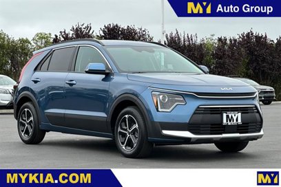 New 2025 Kia Niro EX