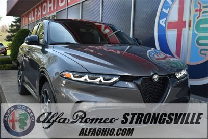 New 2025 Alfa Romeo Tonale w/ Premium Package