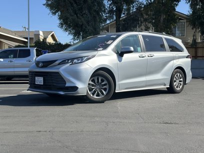 Certified 2022 Toyota Sienna LE w/ LE Plus Package