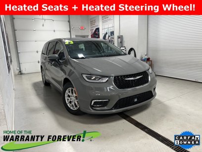 Used 2023 Chrysler Pacifica Touring-L