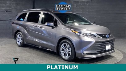 Used 2023 Toyota Sienna Platinum