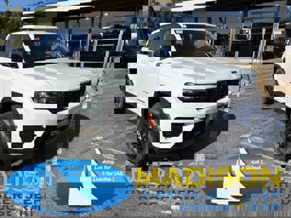 New 2025 Jeep Grand Cherokee Altitude