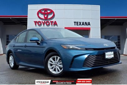 New 2025 Toyota Camry LE