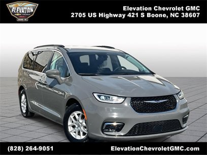 Used 2022 Chrysler Pacifica Touring-L