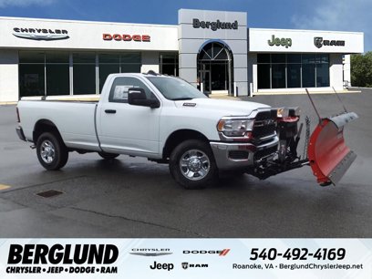 New 2024 RAM 2500 Tradesman w/ Chrome Appearance Group