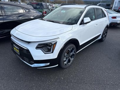 New 2025 Kia Niro SX Touring