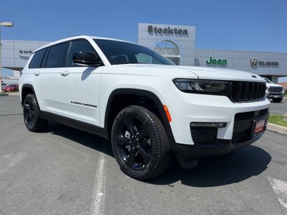 New 2025 Jeep Grand Cherokee L Limited w/ Black Appearance Package