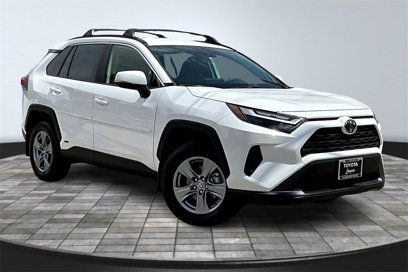 New 2025 Toyota RAV4 XLE