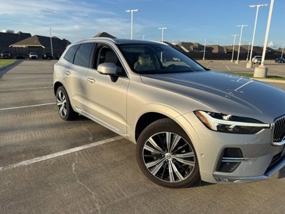 Used 2022 Volvo XC60 B5 Inscription w/ Advanced Package