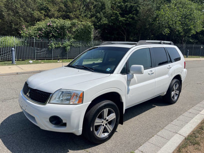 Used 2011 Mitsubishi Endeavor SE