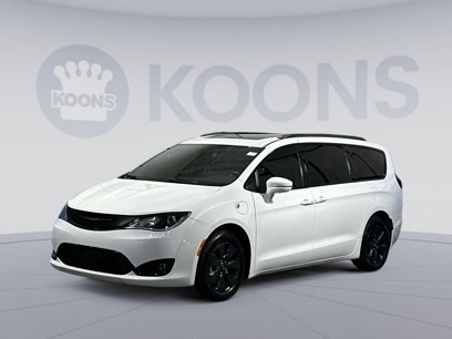 Used 2020 Chrysler Pacifica Limited w/ S Appearance Package