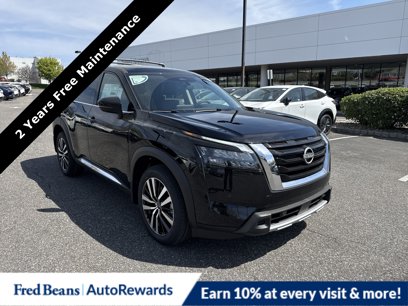 New 2025 Nissan Pathfinder Platinum w/ Cargo Package