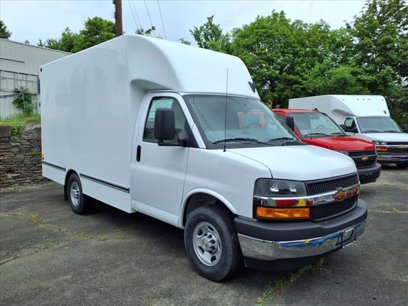 New 2025 Chevrolet Express 3500 w/ Power Convenience Package