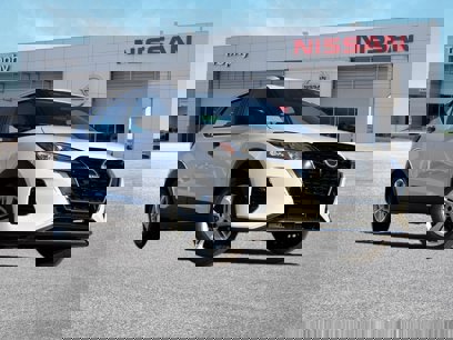 New 2025 Nissan Kicks Play S