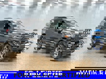 Certified 2022 Ford Explorer XLT w/ Equipment Group 202A
