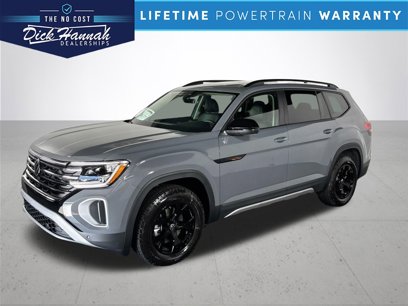 New 2025 Volkswagen Atlas Peak Edition SE