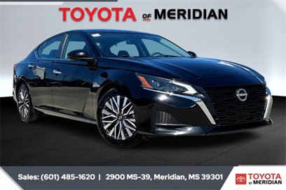 Used 2023 Nissan Altima 2.5 SV